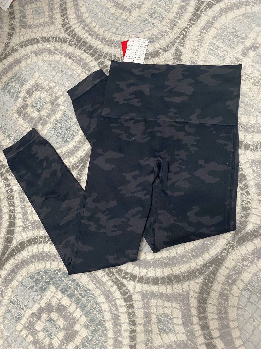 SPANX “ Look at Me Now” Black & Charcoal Camo Leggings